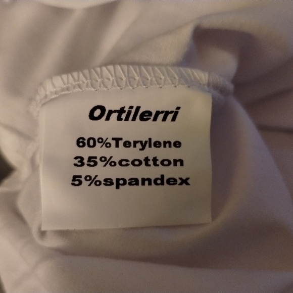 Ortilerri Women's Oversized White Short Sleeve Shirt - Picture 2 of 7